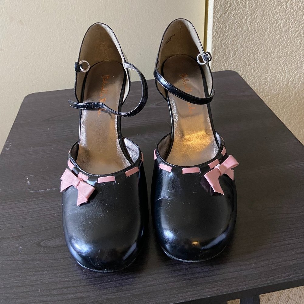 Black/Pink Saddle(ish) Heels - Size 10